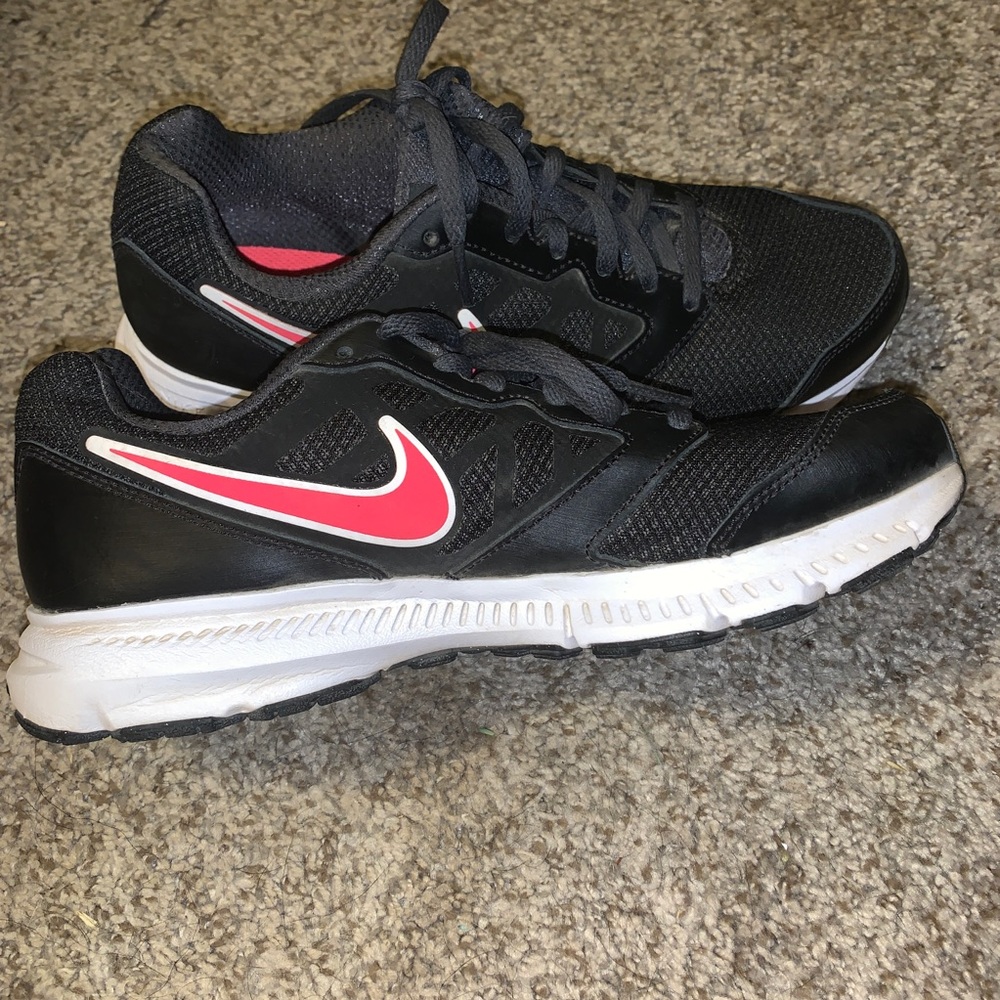 Women’s black and pink